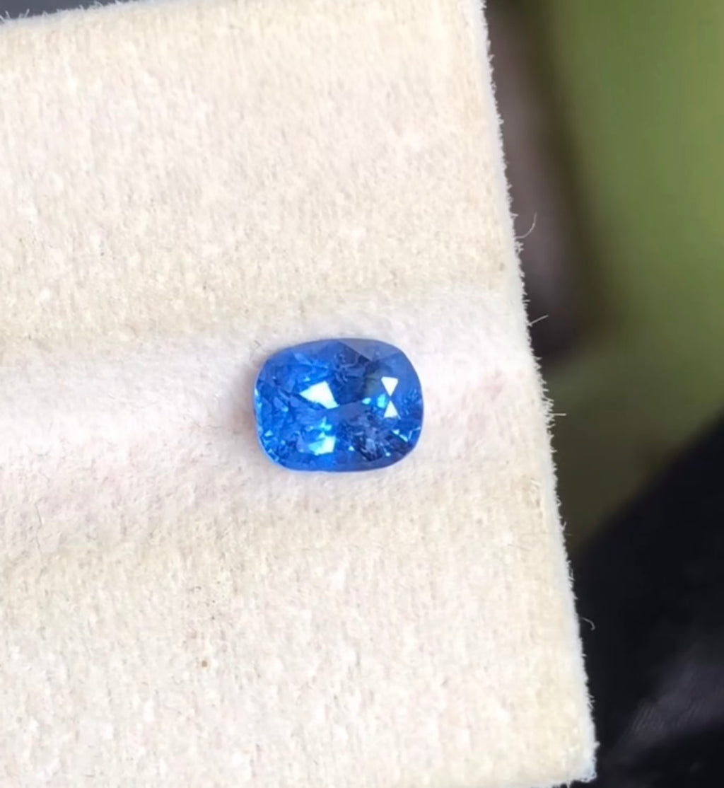 Natural Cobalt Spinel Cushion 0.95 ct – Peacock Blue, No Heat, photo 2