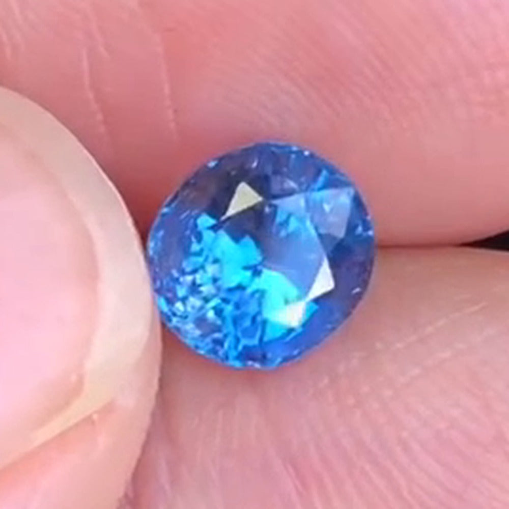Natural cobalt spinel oval 1.20 ct, face-up photo