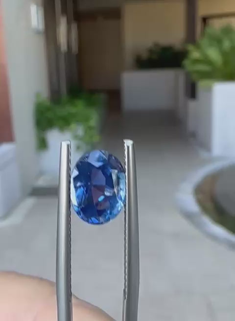 Video of Natural Blue Sapphire Oval 3.11 ct – Cornflower Blue, No Heat
