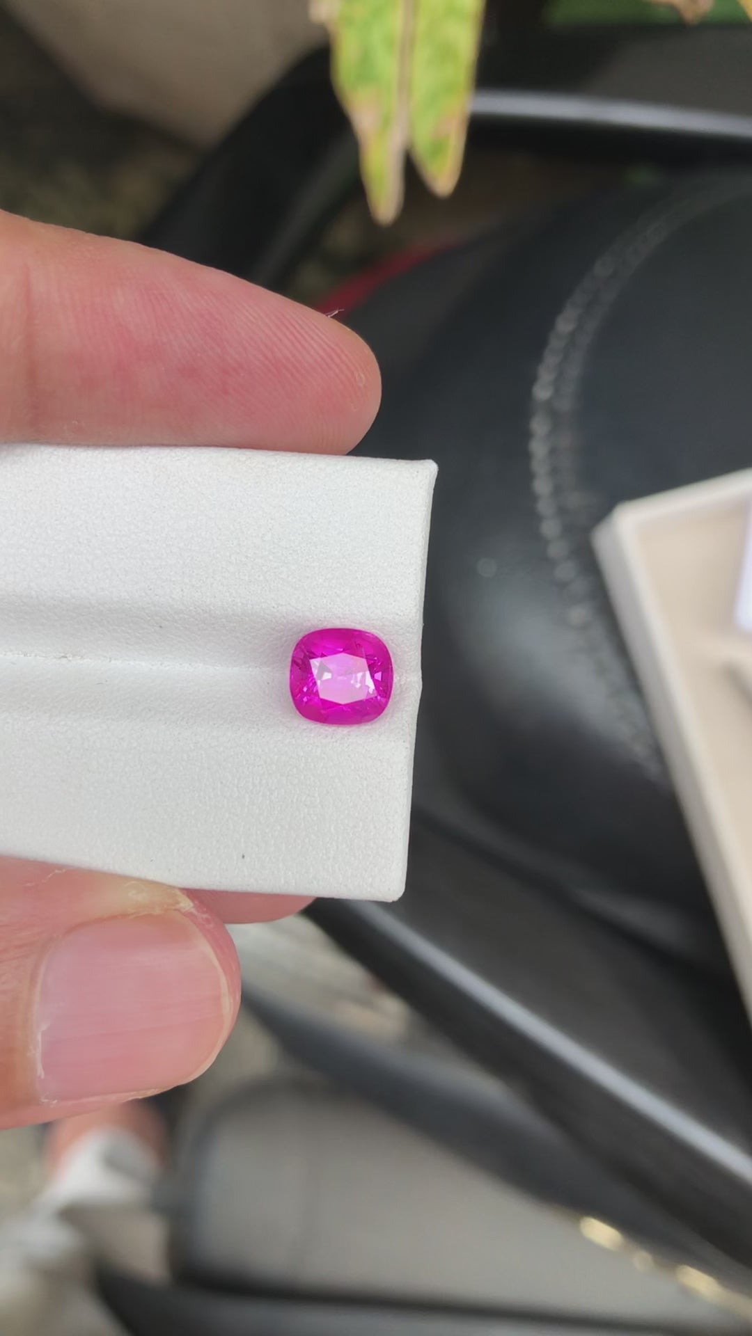 Video of Natural Pink Sapphire Cushion 2.67 ct – Exceptional Hot Pink, No Heat (2)