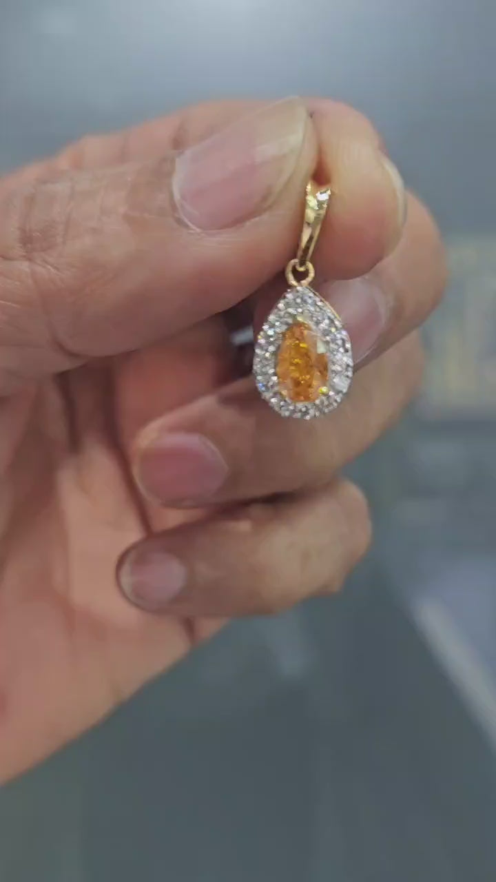 Video of Natural Diamond Pear 1.00 ct – Fancy Vivid Yellow-Orange, Natural Colour (3)