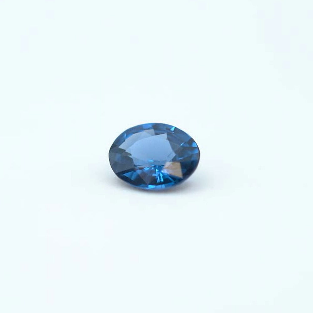Natural cobalt spinel oval 1.35 ct, face-up photo